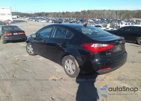 2016 Kia Forte Lx z USA, uszkodzony, nr VIN KNAFK4A65G5459923